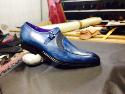 Single shoe buckle hand dyed calfskin